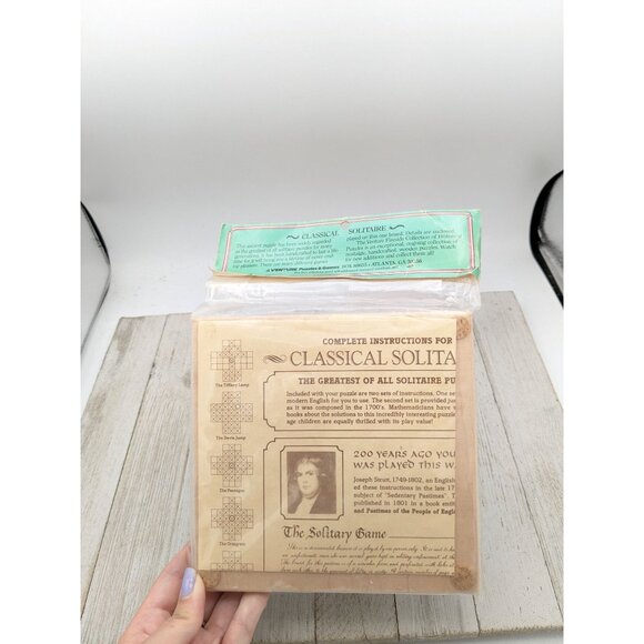 Venture Classical Solitaire Travel Board Game 1989 Unopened Sealed - Picture 2 of 4